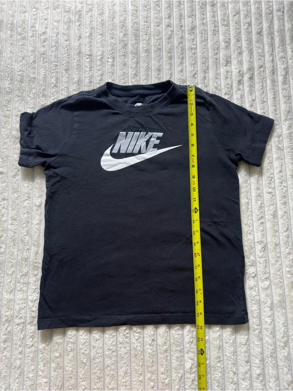 Nike The Nike Tee Boys L Black Crew Neck Short Sleeve Logo Graphic Tagless